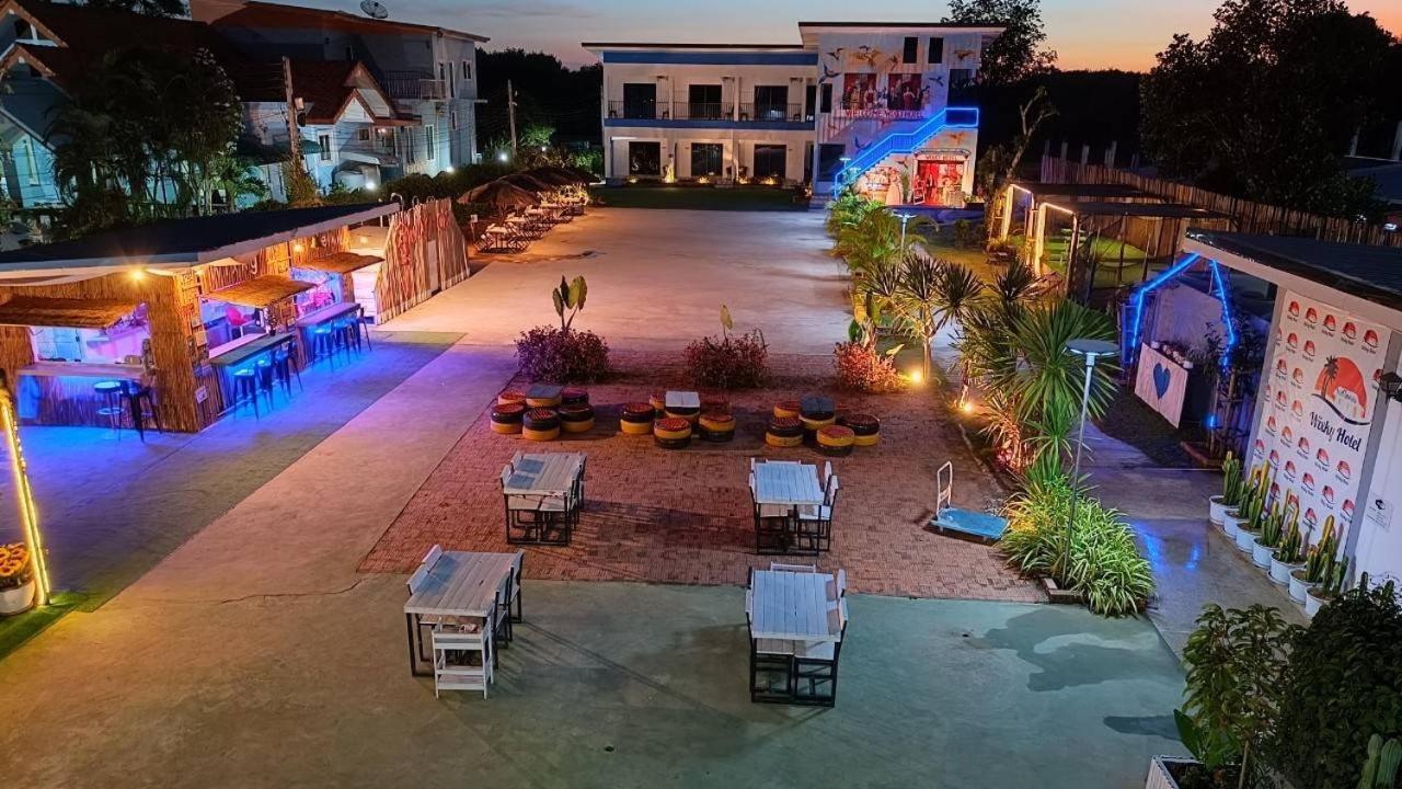 Wixky Hotel نونغ خاي المظهر الخارجي الصورة